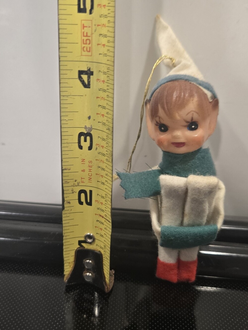 Vintage Christmas Knee Hugger Elf Pixie White Suit Green Trim Santa's Helper Orn